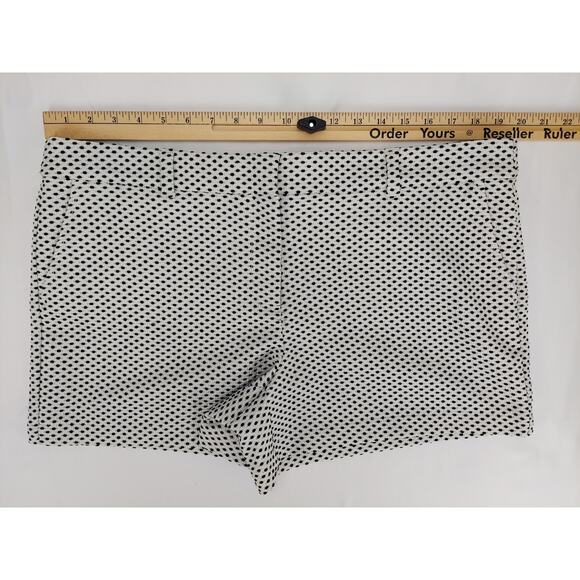 Loft Ann Taylor Chino Textured Black & White Women's Shorts NEW Size 14g - Picture 2 of 4